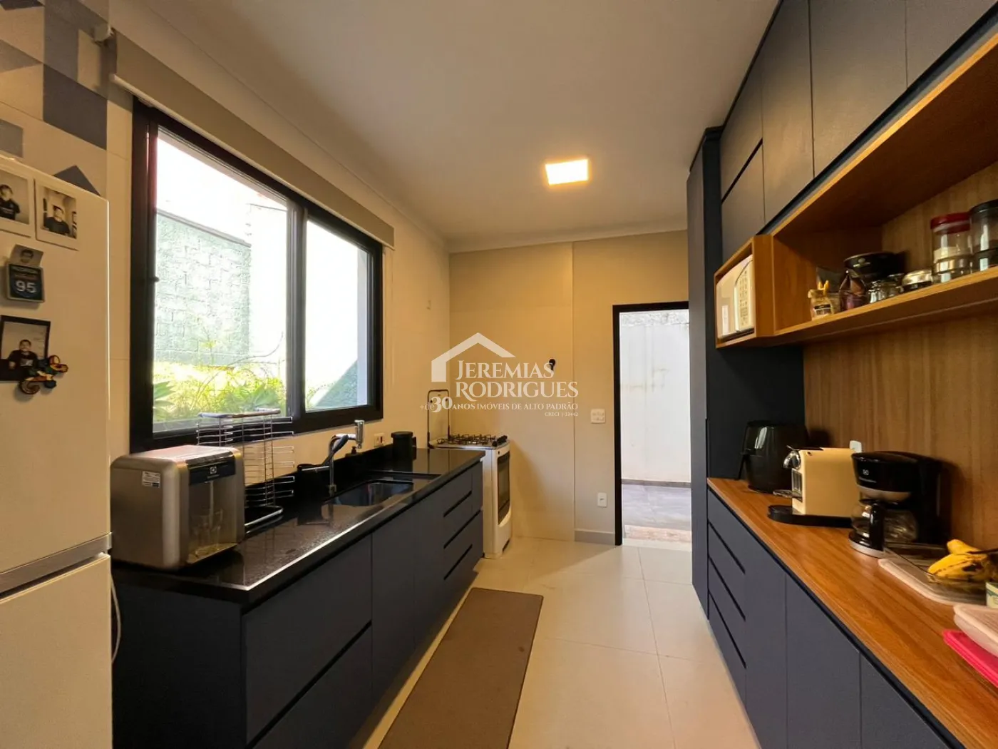 Casa à venda com 3 dormitórios no Condomínio Jardim de Alah em Taubaté/SP