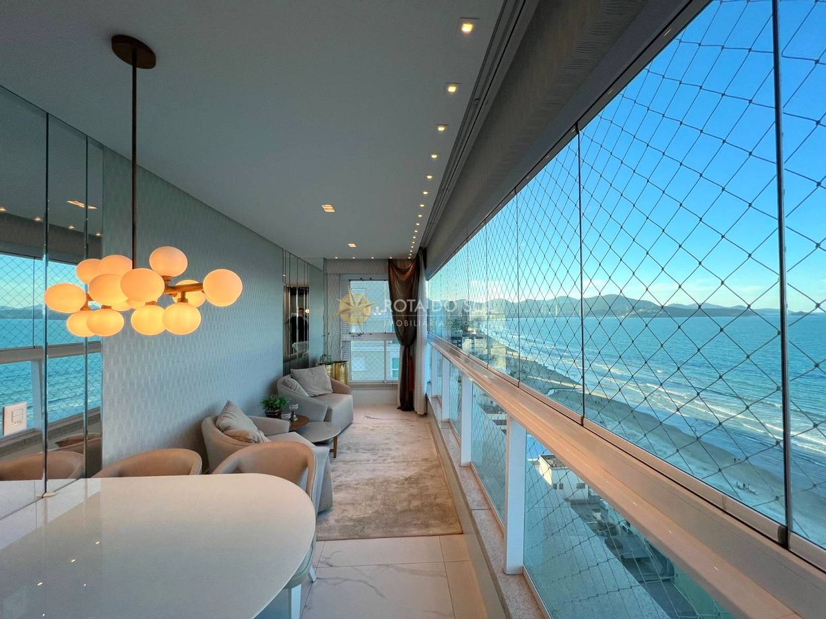 =Vogue Home Apartamento Quadra Mar 4 Suítes Meia Praia Itapema SC