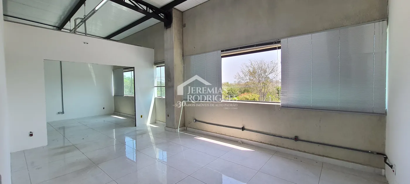 Galpão com 3.560 m² - Parque Empresarial Santa Rita - em Pindamonhangaba/SP.
