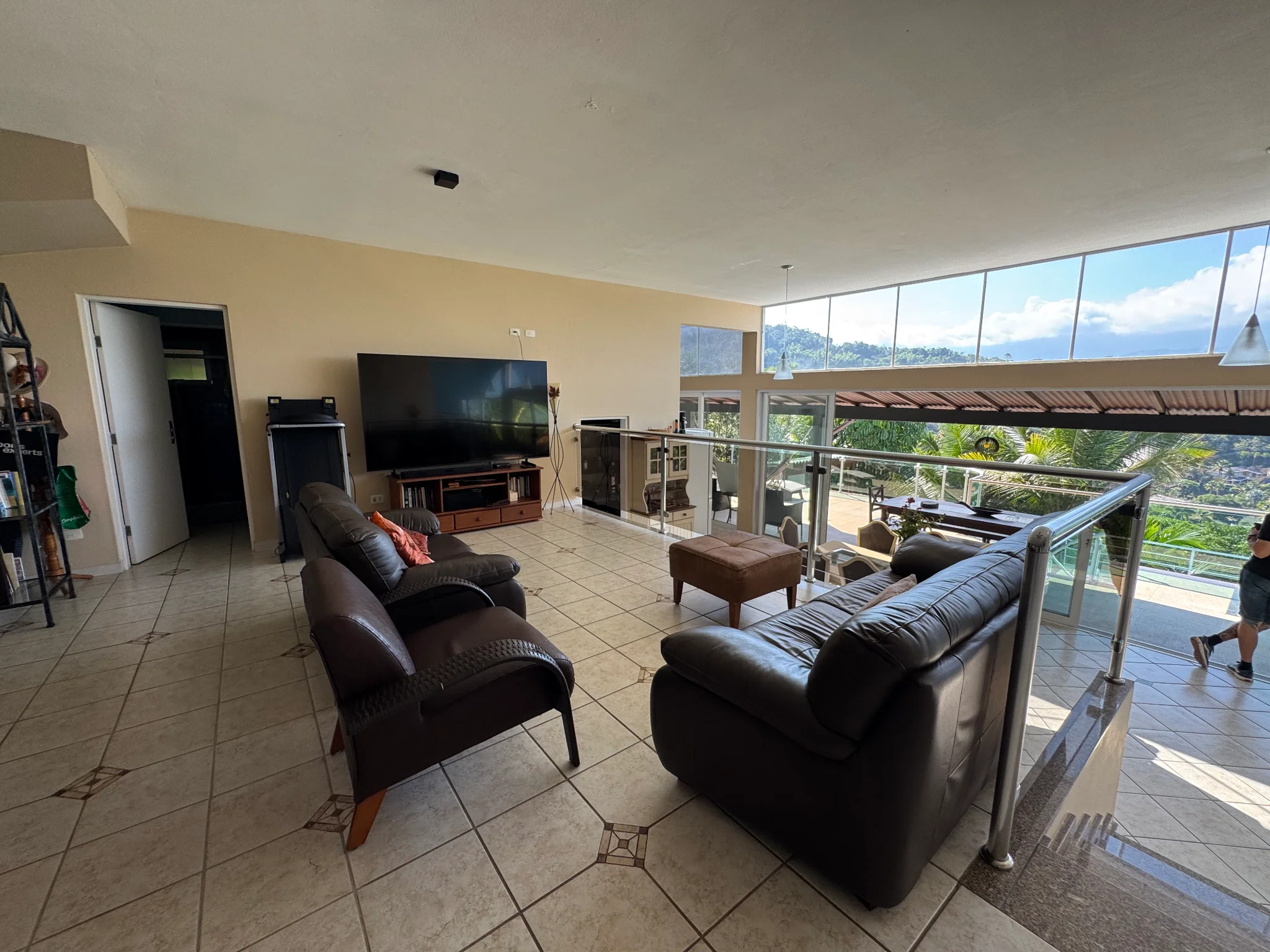 Casa à venda com 6 suítes no Condomínio Caçandoca em Ubatuba/SP