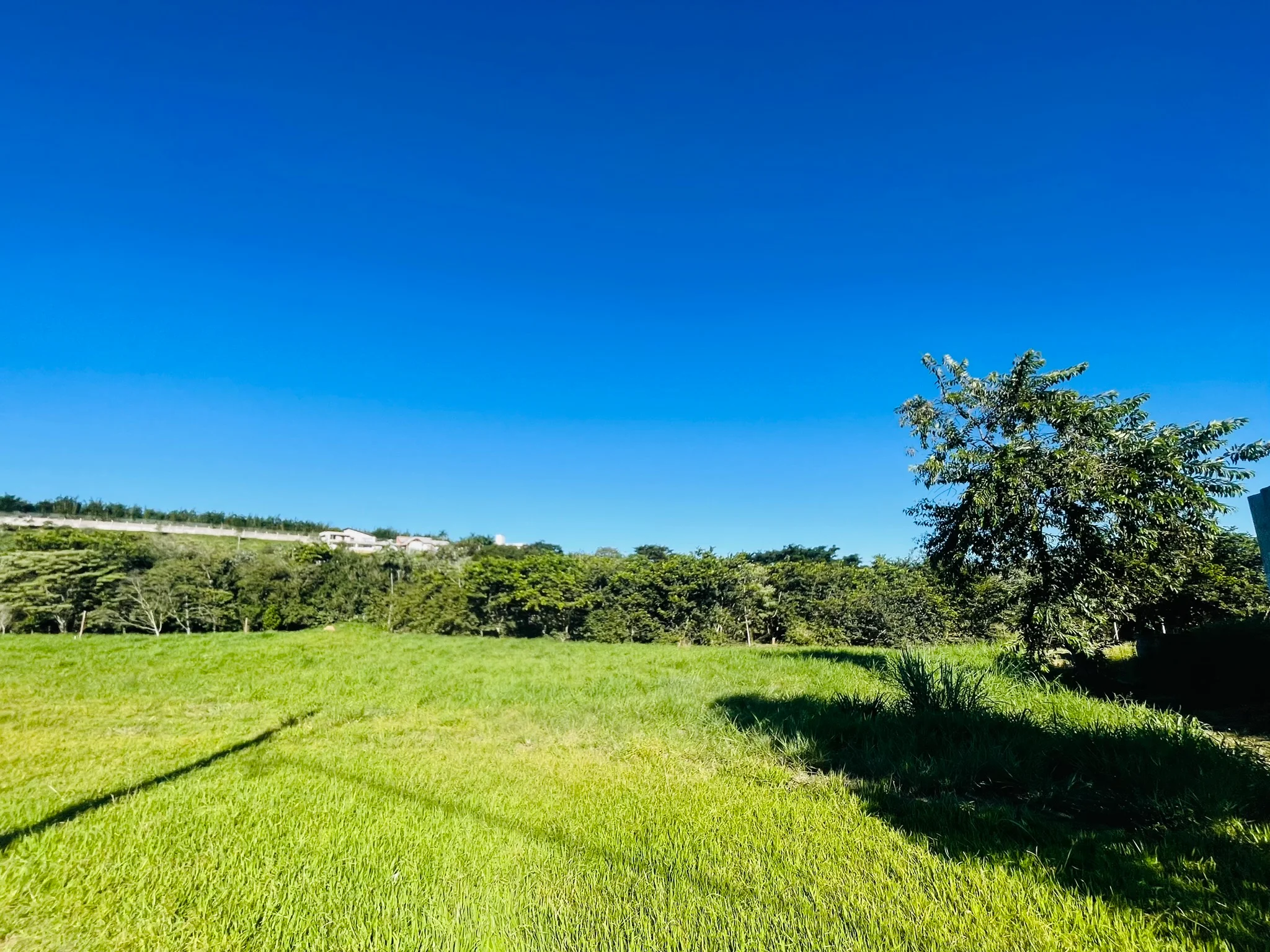 Terreno à venda com 1.500 m² no Condomínio Village da Serra em Tremembé/SP