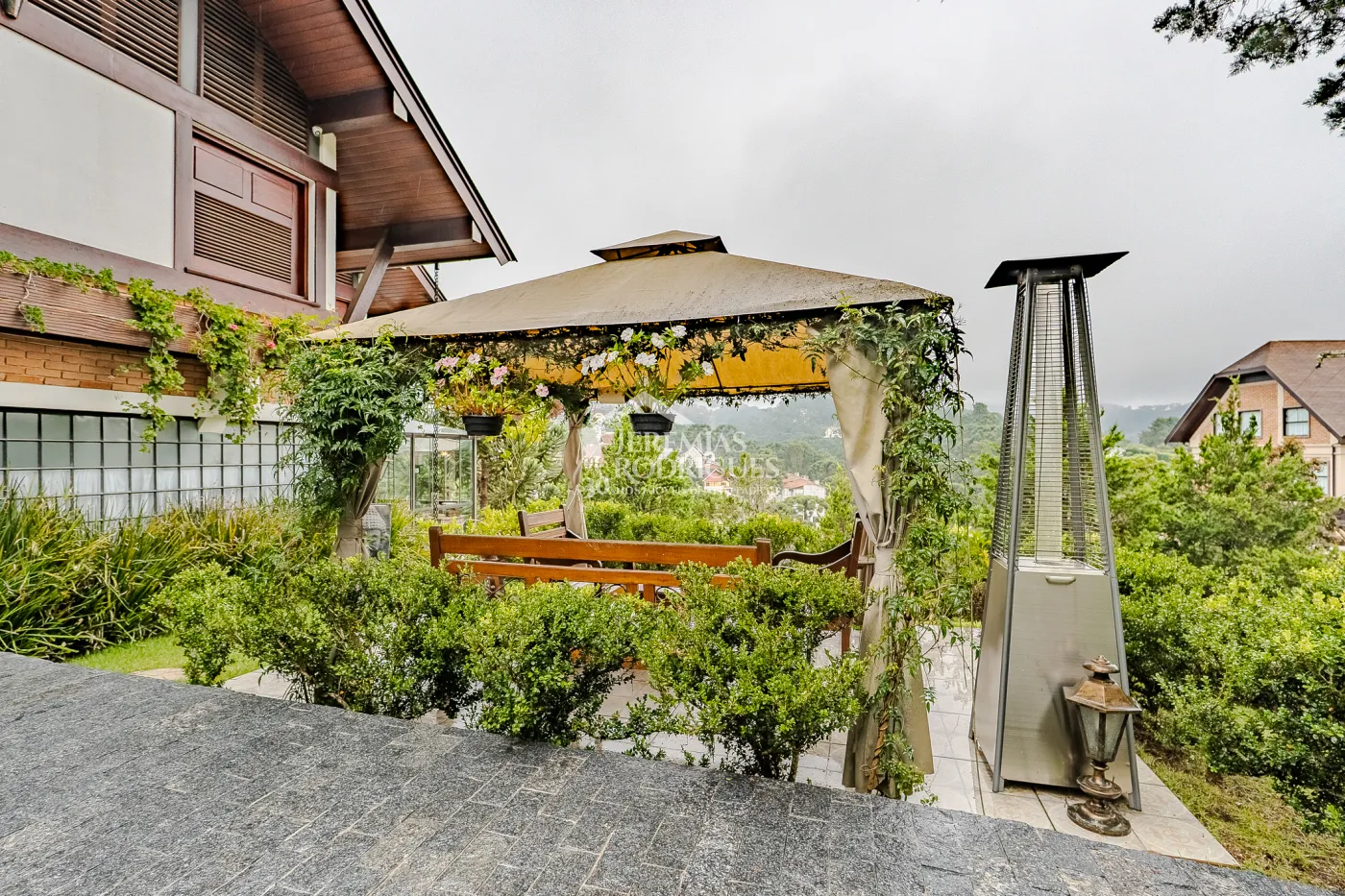 Pousada à venda com Exclusividade com 14 suítes no Casablanca Hotel Boutique em Campos do Jordão/SP