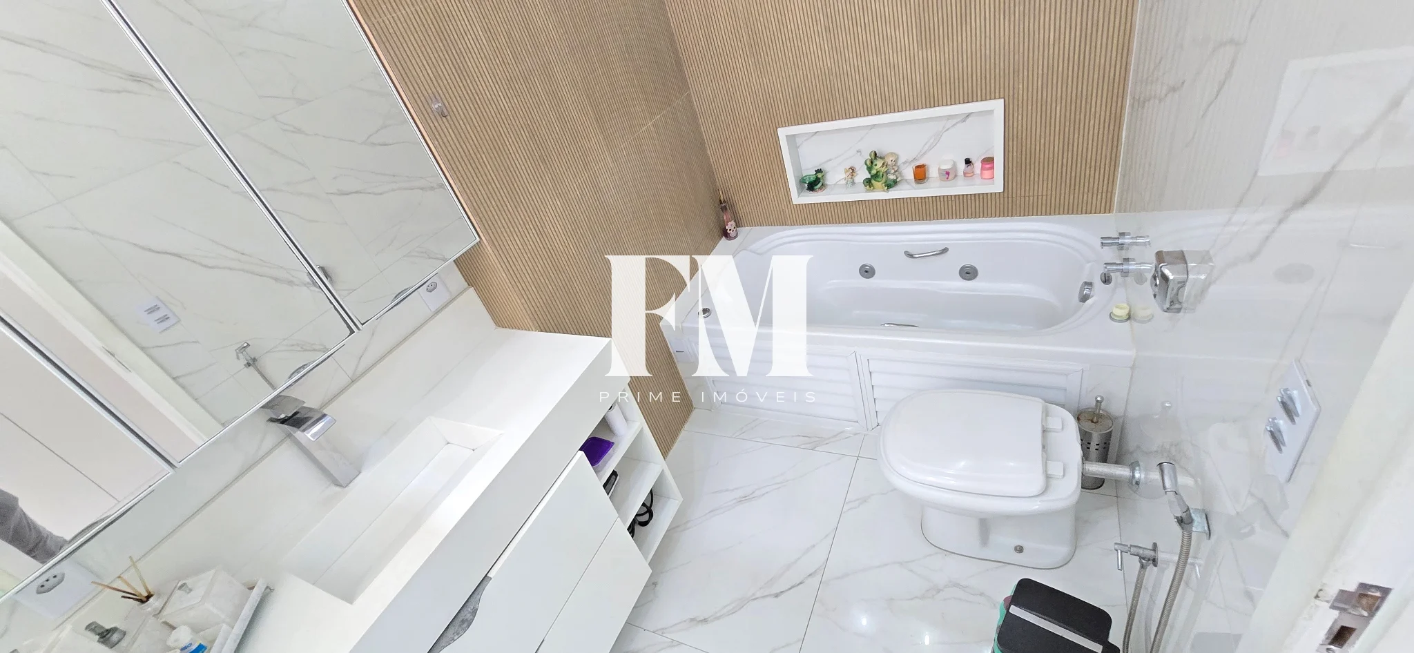 OPORTUNIDADE! Apartamento espetacular, todo  modernizado à venda na Rua Figueiredo Magalhães, Copacabana. - foto 29