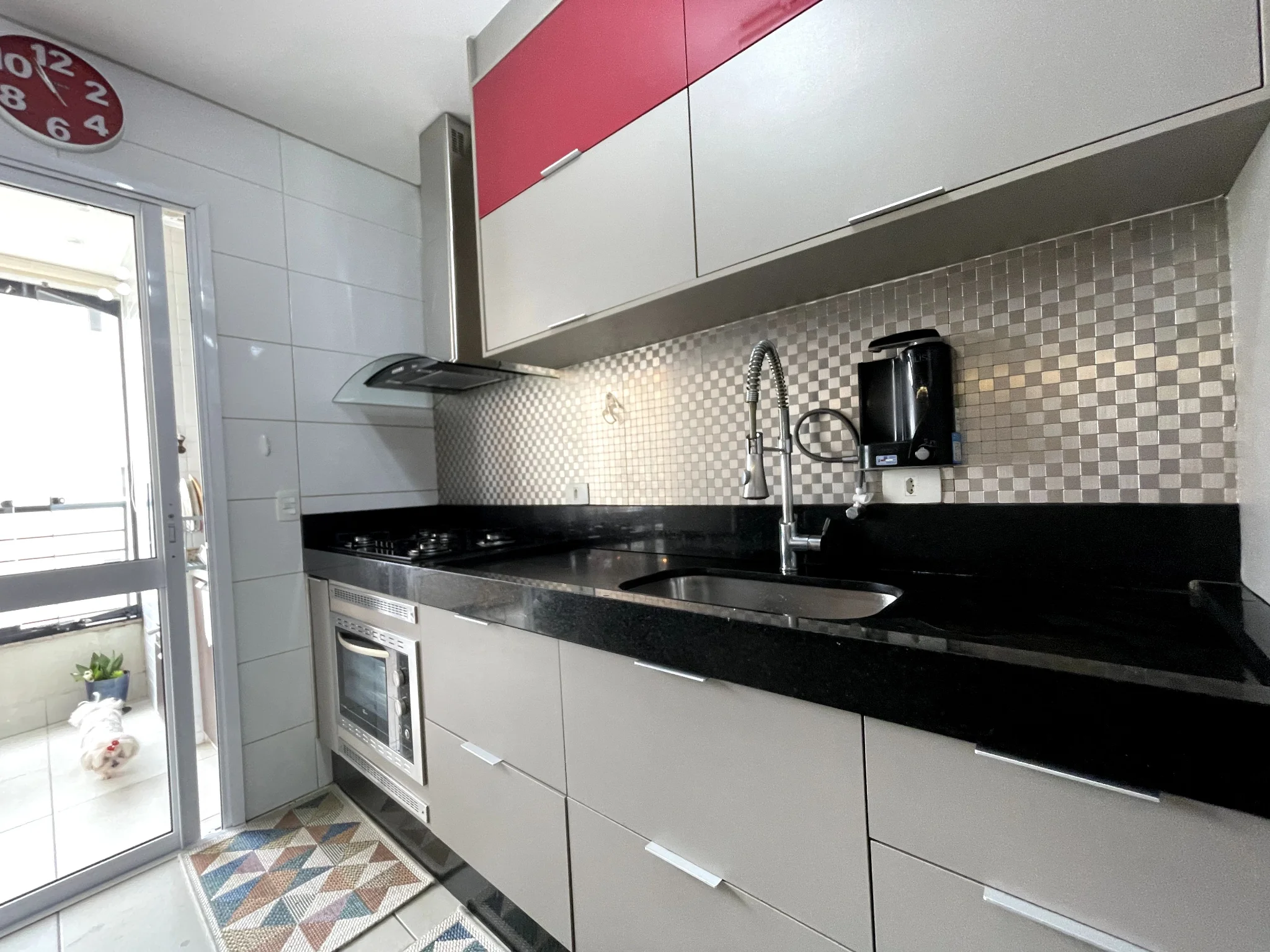 Apartamento à venda com 3 suítes no Condomínio Renaissance em Taubaté/SP. 