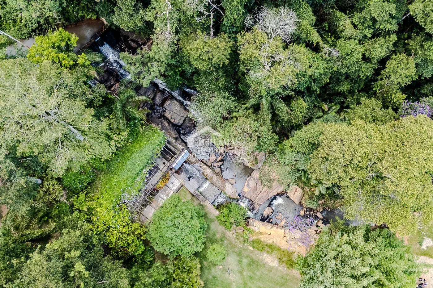 Fazenda à venda com 3.389.000,00 m² em Piraí/RJ.