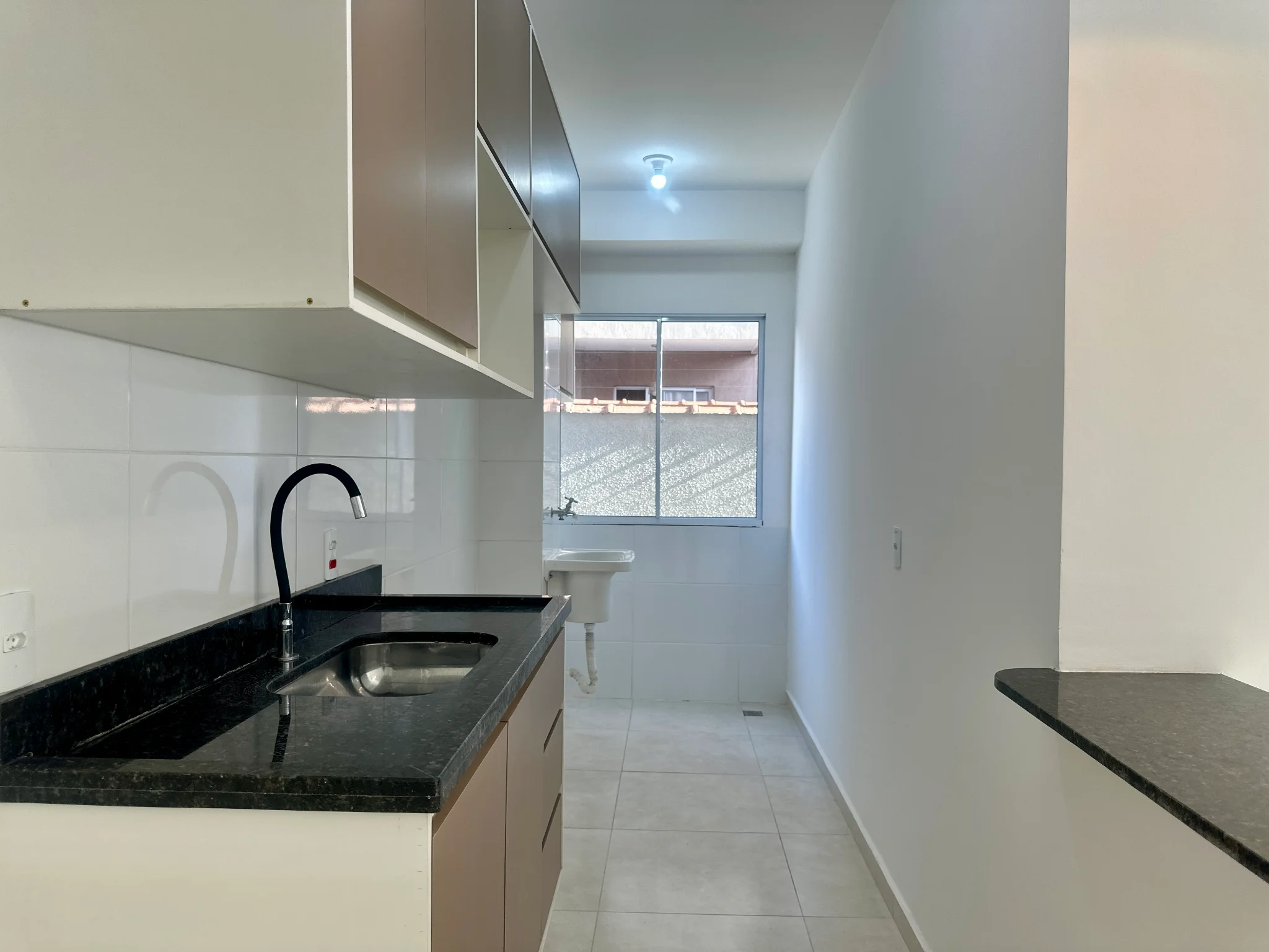 Apartamento com 2 dormitórios, 66m² para locação no Condomínio Village São José em Taubaté/SP