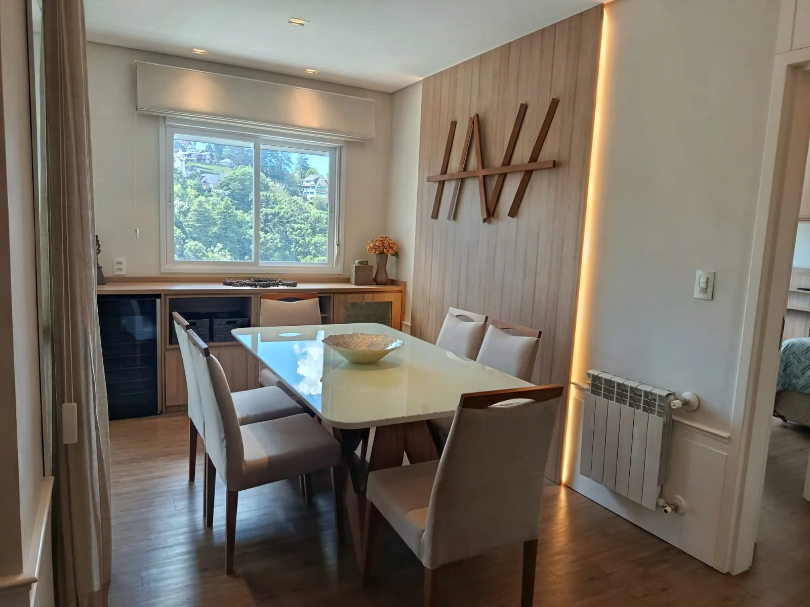 Apartamento à venda com 3 suítes no Edifício Le Premier em Campos do Jordão/SP. 