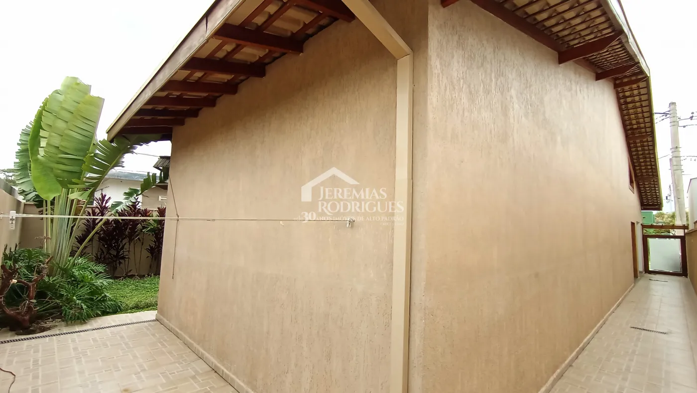 Casa para venda e locação com 3 dormitórios no Condomínio Pontal da Amizade em Taubaté/SP.