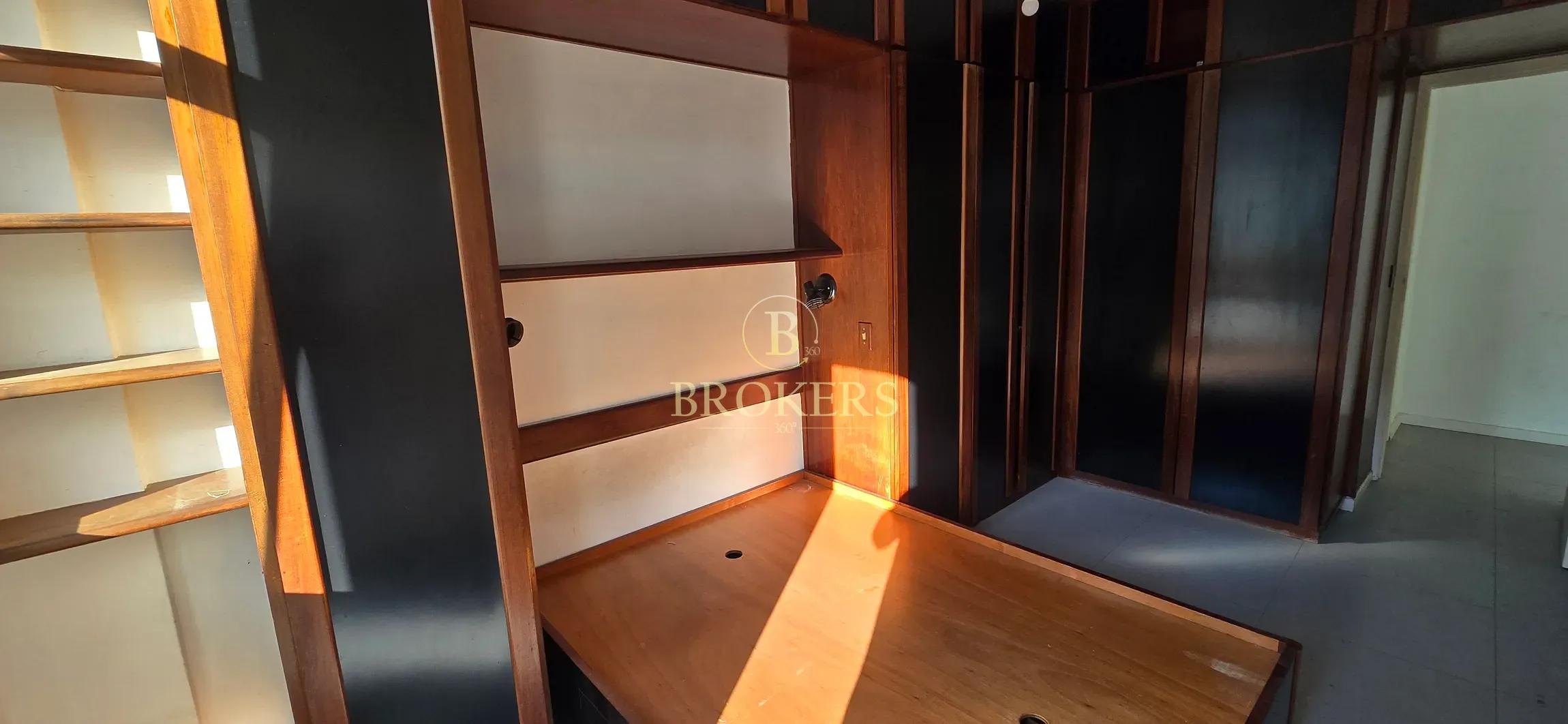 Apartamento quarto e sala a venda em Botafogo com Varanda, vista para o Cristo e Vaga de Garagem. — foto 12
