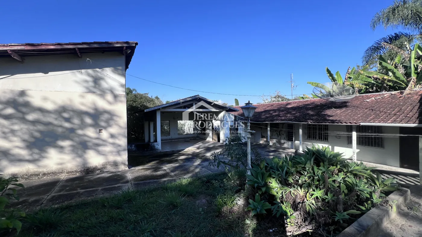 Chácara com 12 dormitórios, 900 m² - Guedes - Tremembé/SP