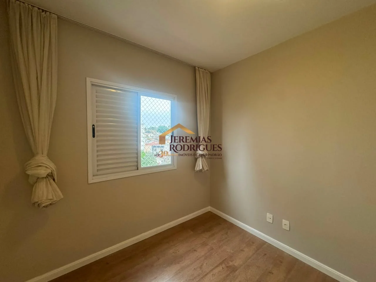 Apartamento para venda e locação no Condomínio Camburi em Taubaté/SP