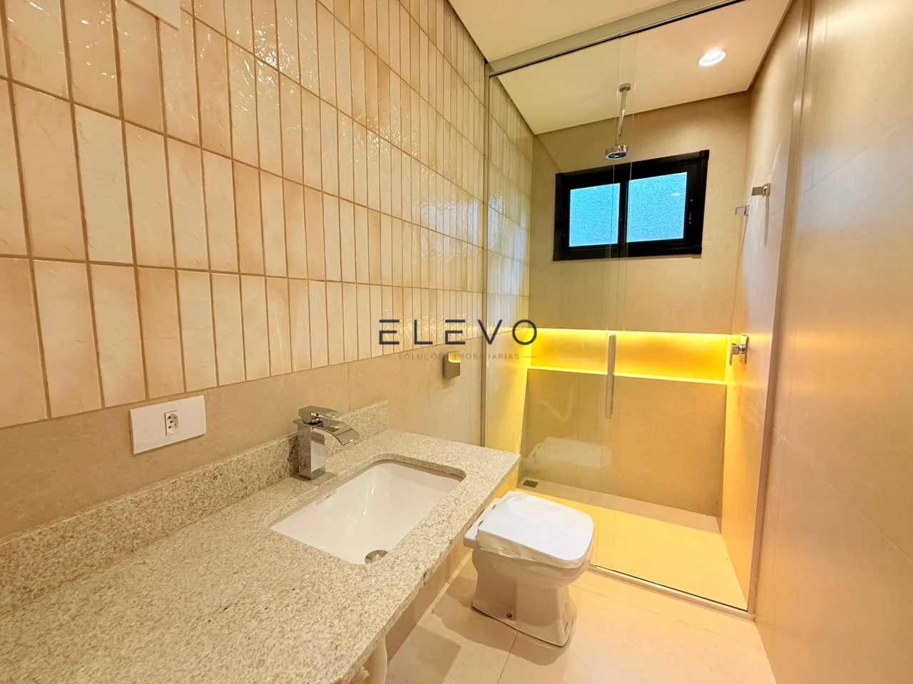 Casa Alto Padrão à Venda no Jardim Real | 3 Suítes, Automação Alexa e Piscina Aquecida