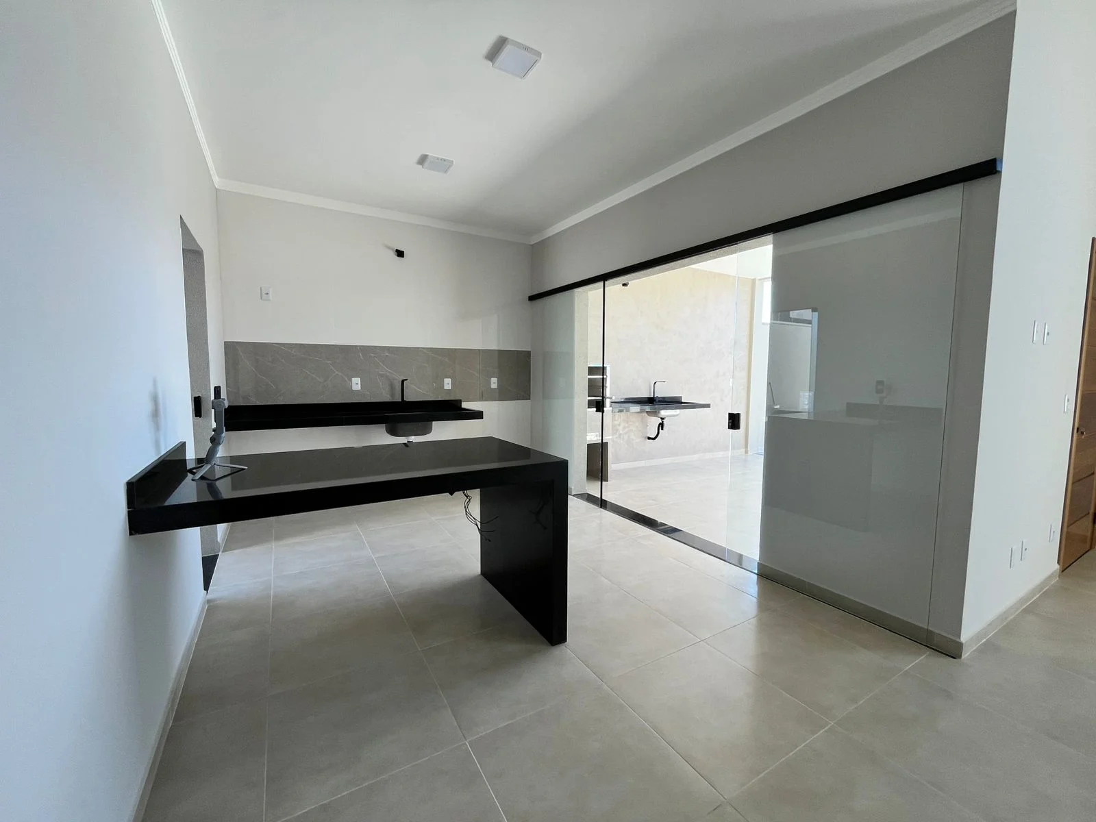 Casa à venda no Santa Clara – 3 quartos, suíte, área gourmet | Pindamonhangaba