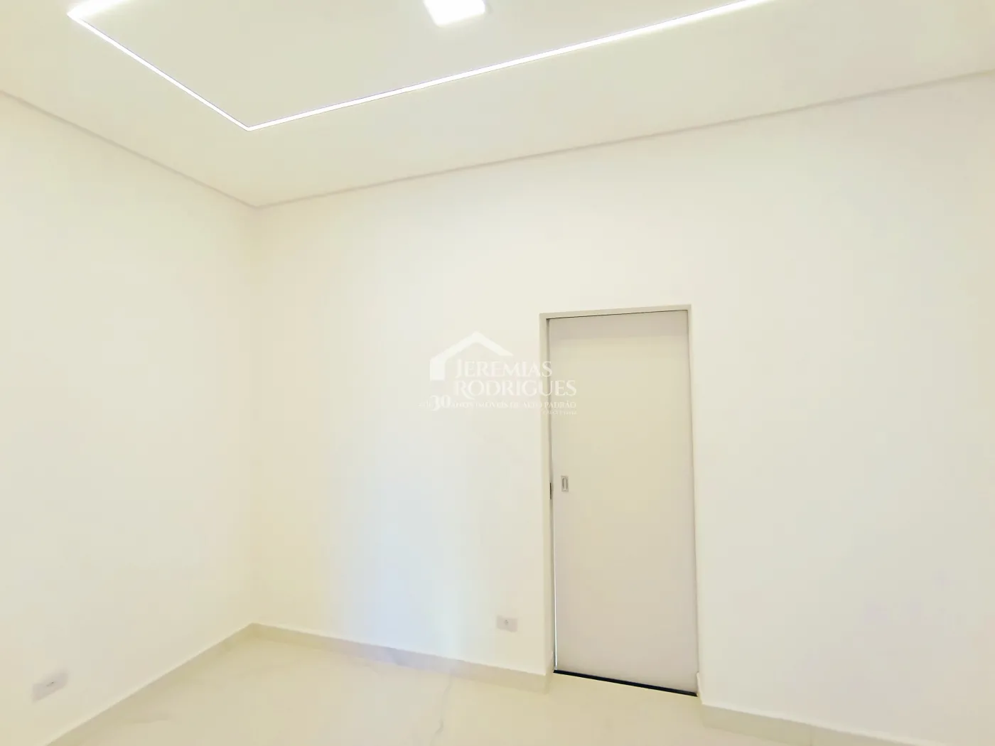 Casa assobradada à venda com 4 dormitórios no Condomínio Cyrella Landscape emTaubaté/SP.