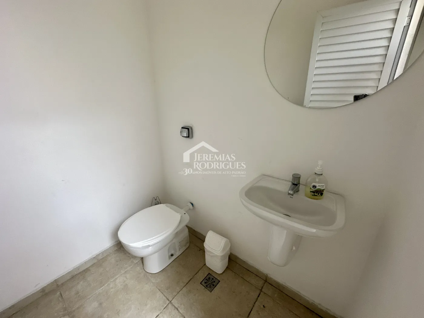 Casa à venda com 3 dormitórios no Condomínio Campos do Conde I em Tremembé/SP