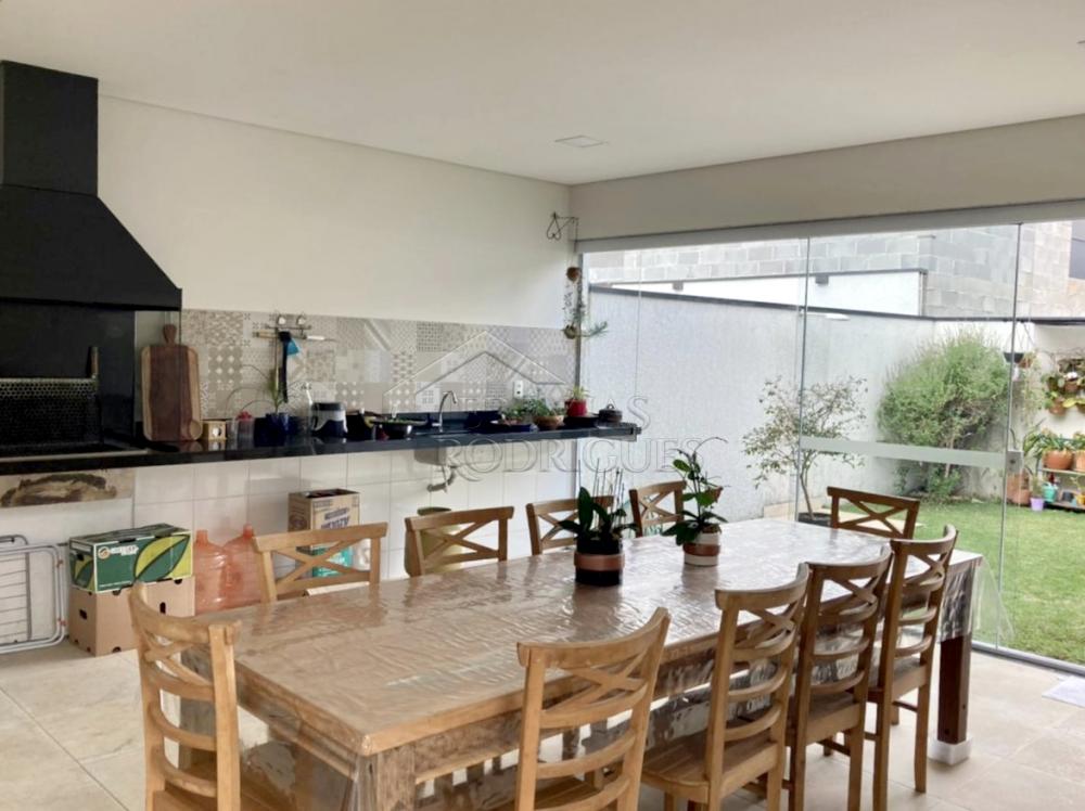 Casa à venda por R$ 1.330.000,00 - Taubaté/SP