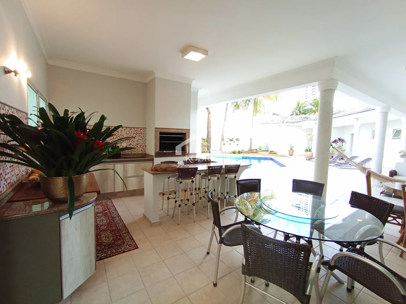 Casa à venda com 4 dormitórios no Condomínio Taubaté Village em Taubaté/SP.