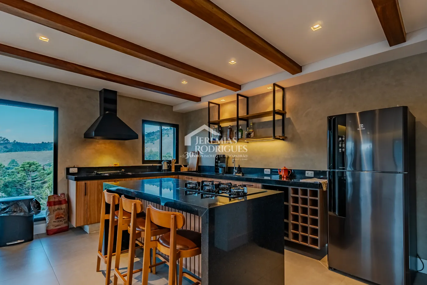 Casa à no Condomínio Recanto do Sol em Campos do Jordão/SP