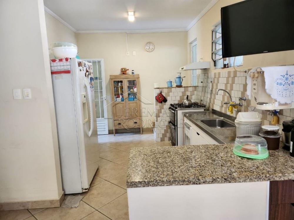 Casa à venda com 4 dormitórios no bairro Alto do Tabaú em  Pindamonhangaba/SP.