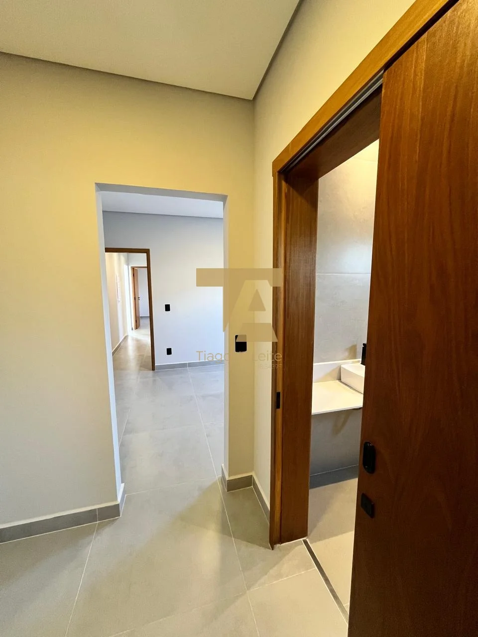 Casa com 3 Suítes à Venda em Condomínio Pérola do Vale em Tremembé/SP
