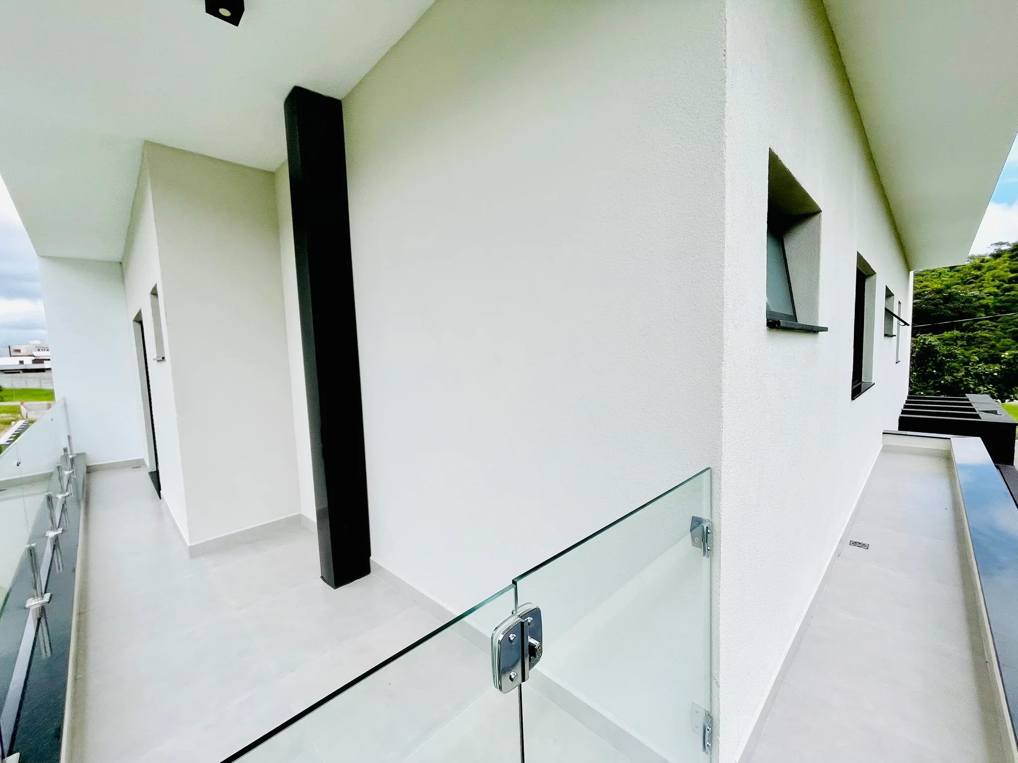 Casa à venda com 4 dormitórios no Condomínio Cyrela Landscape em Taubaté/SP. 