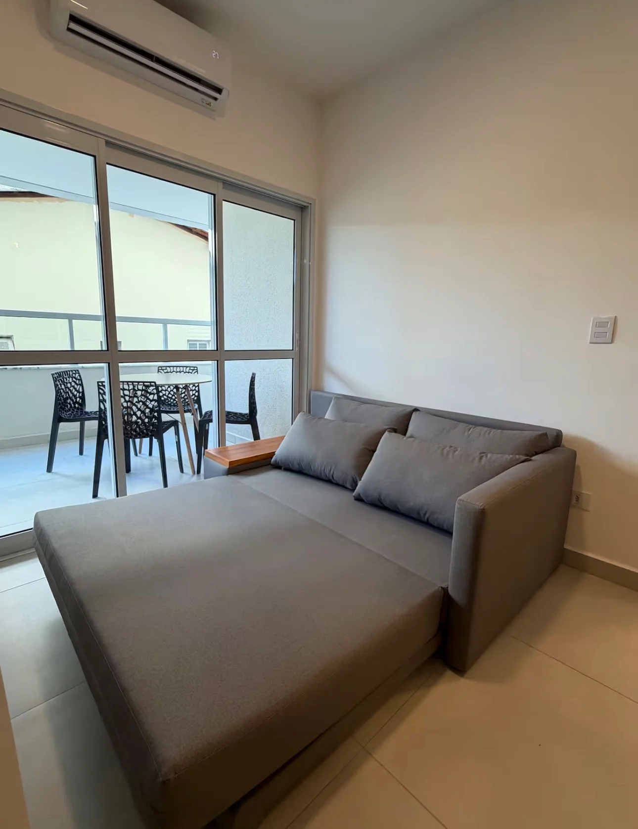 Apartamento à venda com 2 suítes no Condomínio Cian em Ubatuba/SP. 