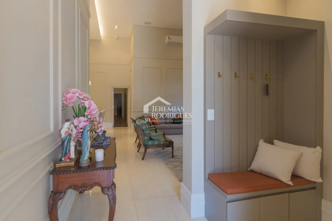 Casa à venda no Condomínio Residencial Terras de San Marco em Taubaté/SP.