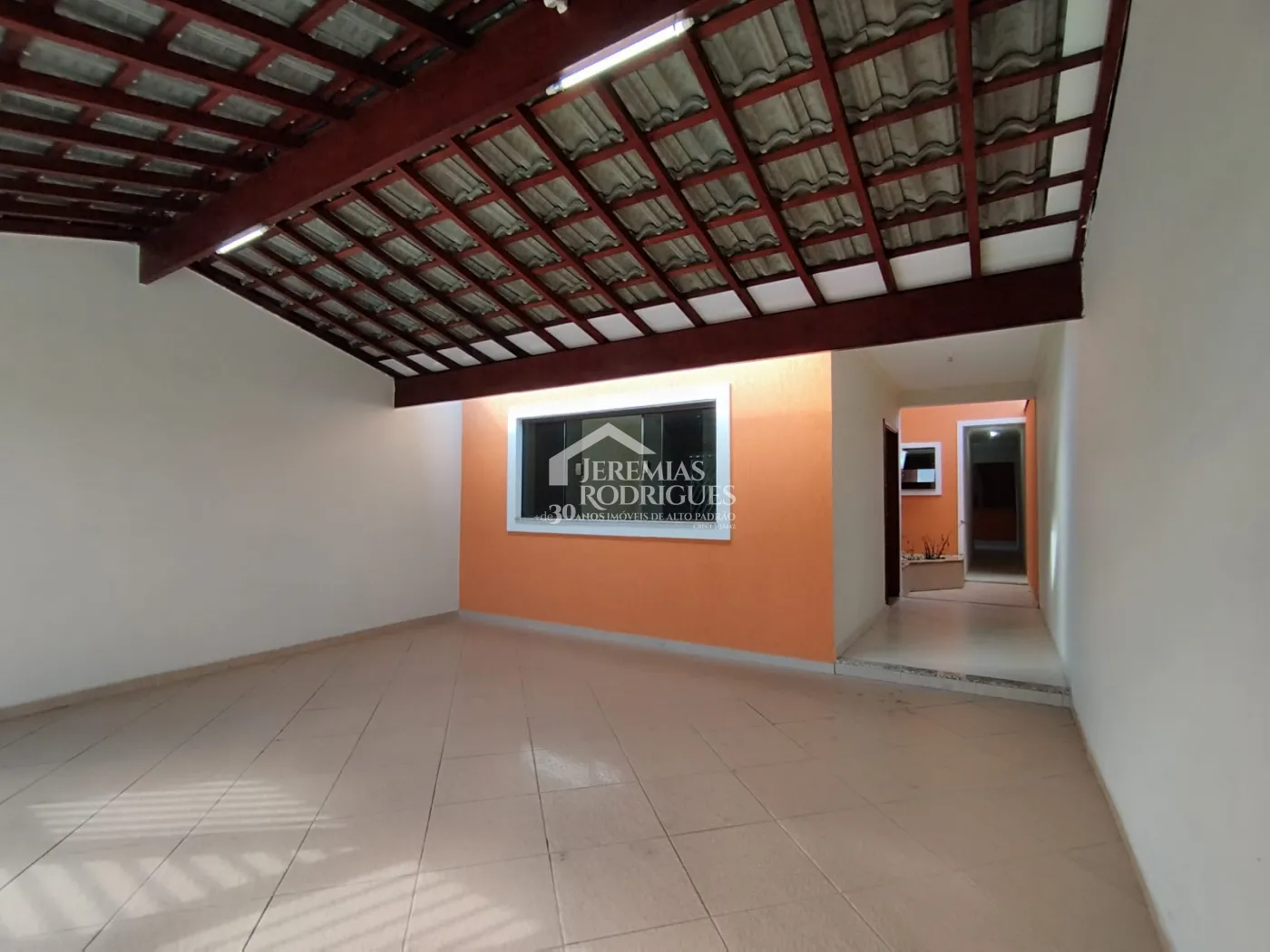 Casa à venda com 4 dormitórios no bairro Alto do Cardoso em Pindamonhangaba/SP.