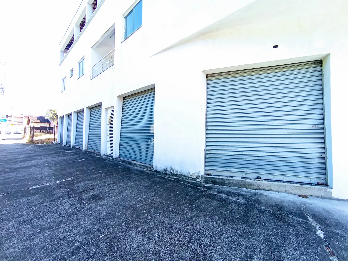 Prédio Comercial e Residencial com 720 m² no bairro Residencial Portal da Mantiqueira em Taubaté/SP