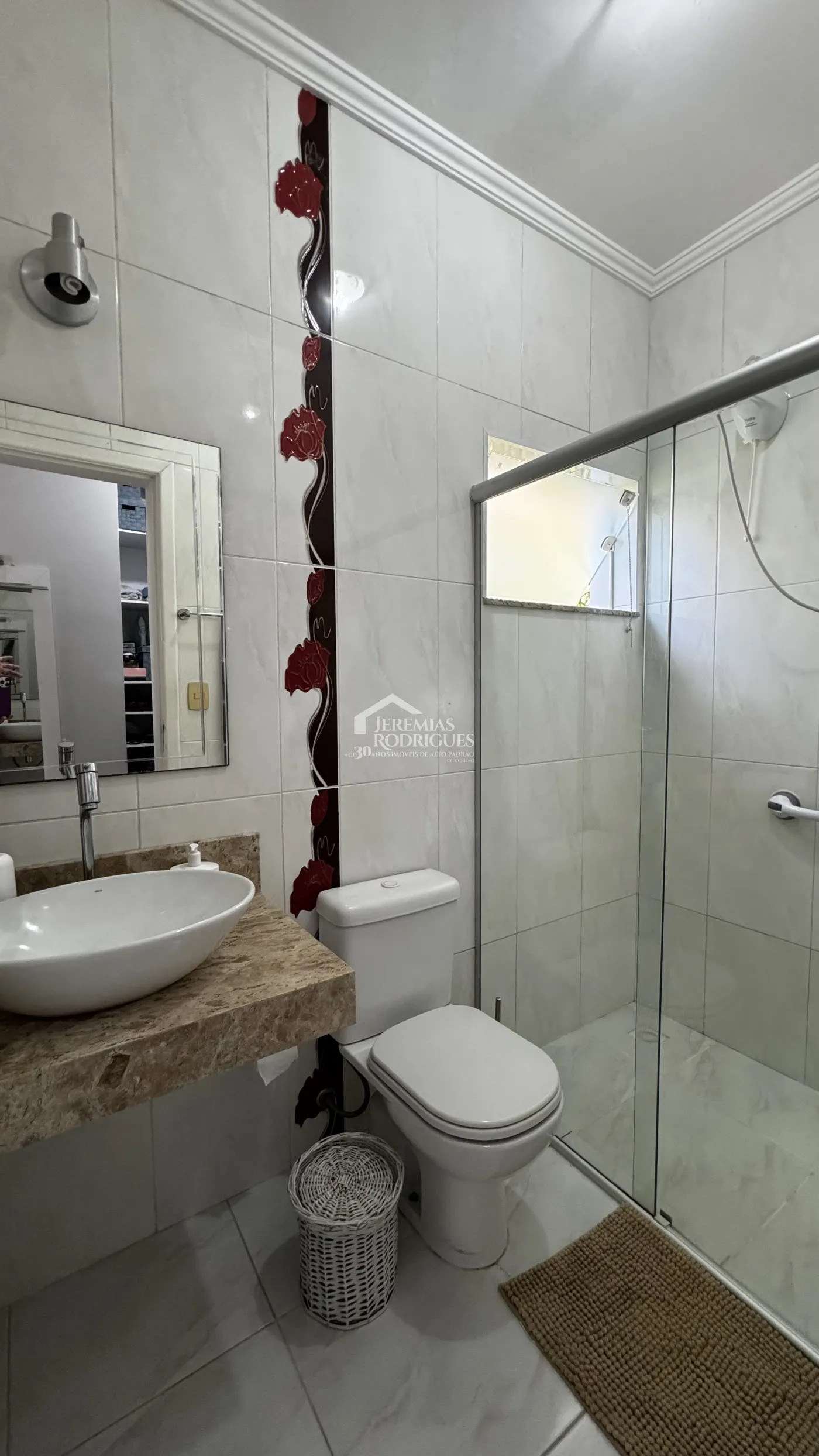 Casa à venda com 3 dormitórios no Condomínio Campos do Conde II em Tremembé/SP