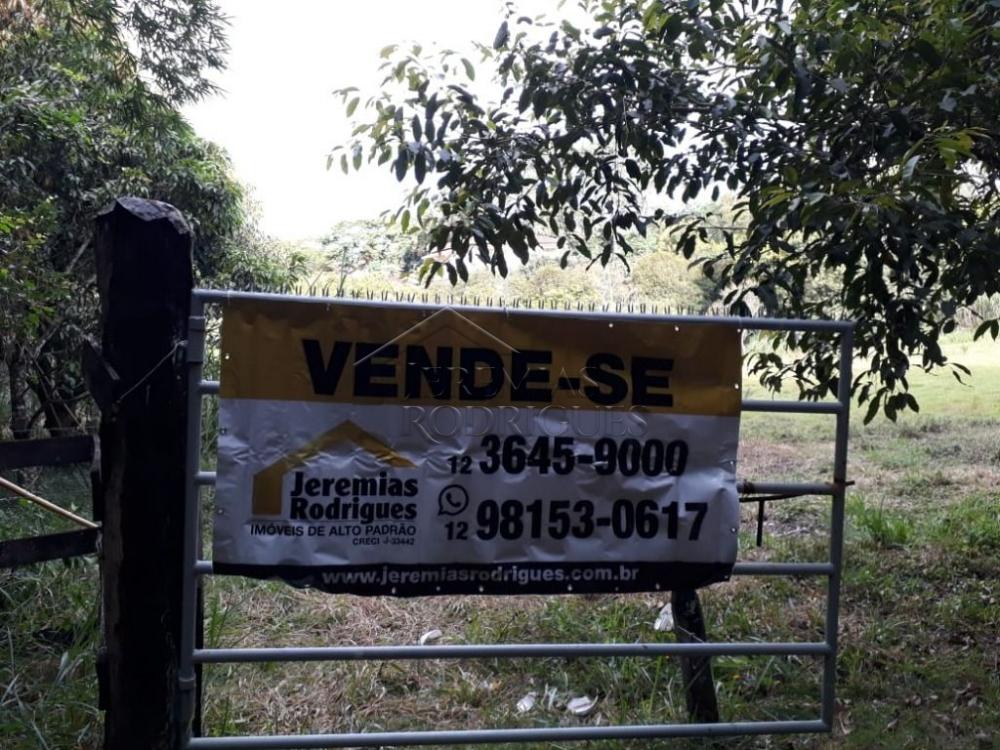 Sitio com 3 dormitórios, 250 m² - Bom sucesso - Pindamonhangaba/SP