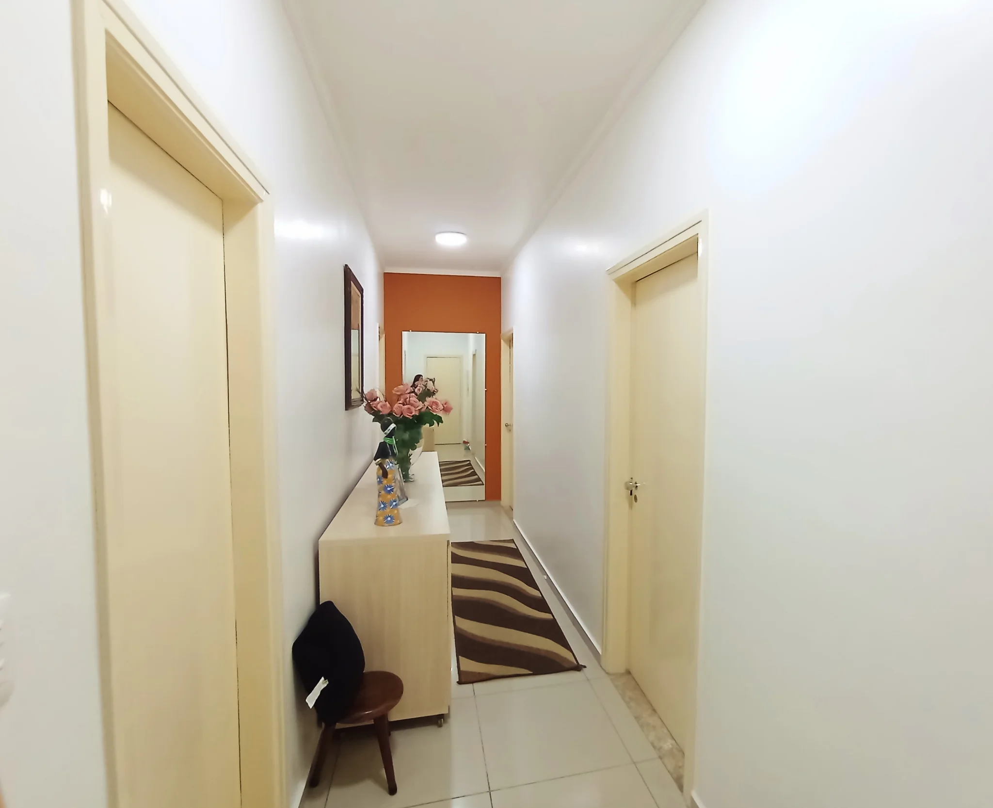 Casa à venda com 4 dormitórios no Residencial Doutor Lessa em Pindamonhangaba/SP. 