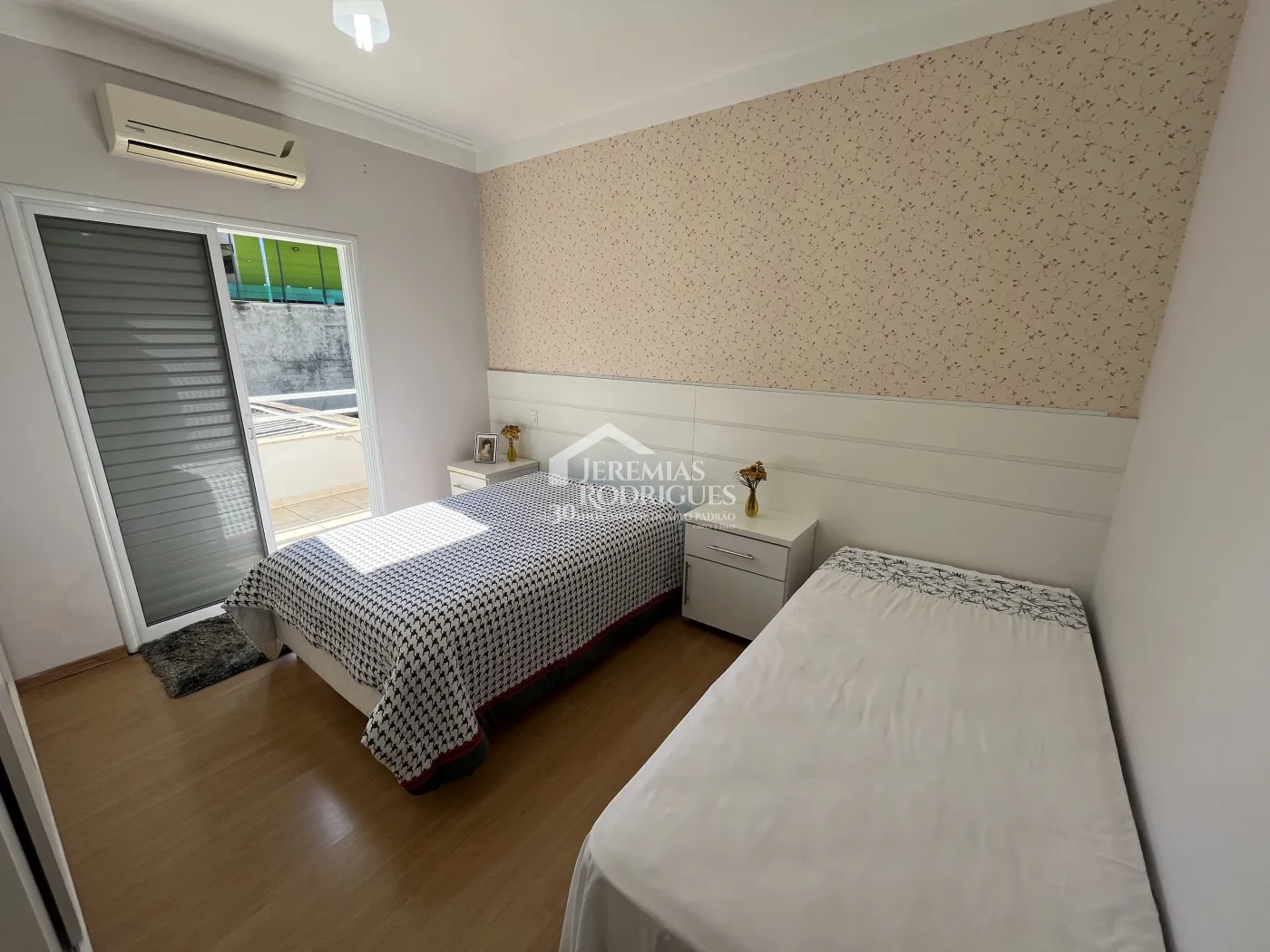 Casa à venda no Condomínio Colonial Village I em Pindamonhangaba/SP