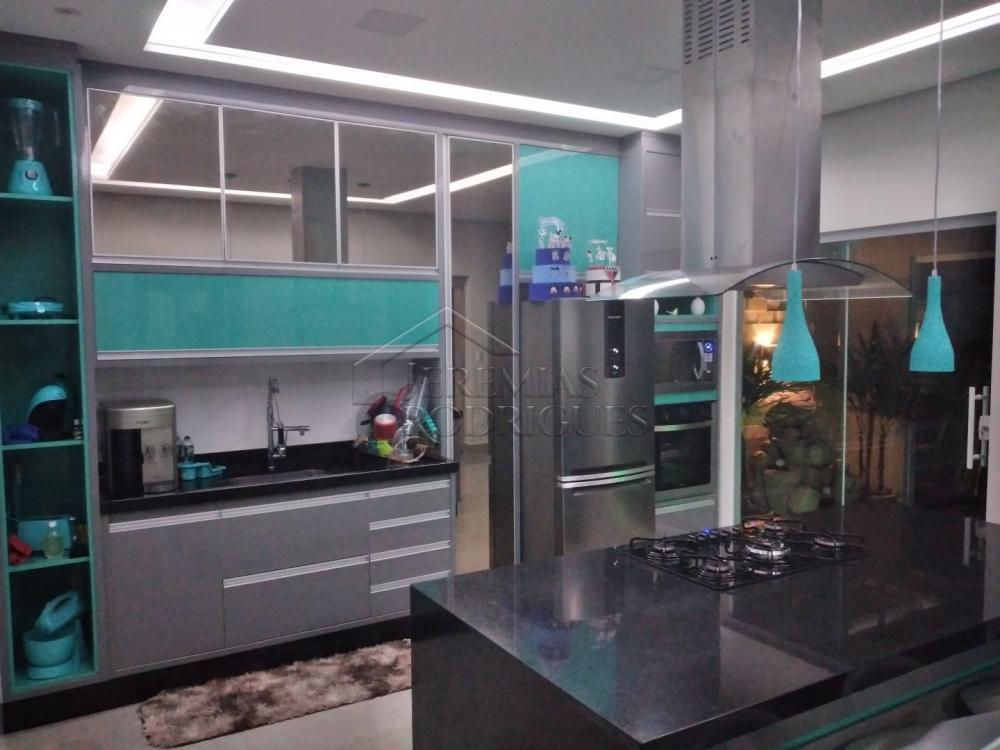 Casa à venda por R$ 1.170.000,00 - Taubaté/SP
