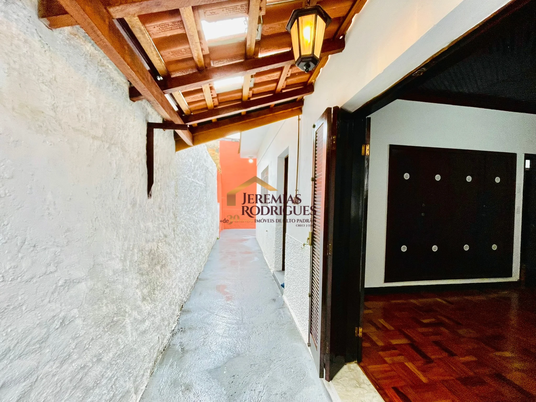 Casa para locação com estrutura para ponto comercial no Centro de Pindamonhangaba/SP. — foto 23