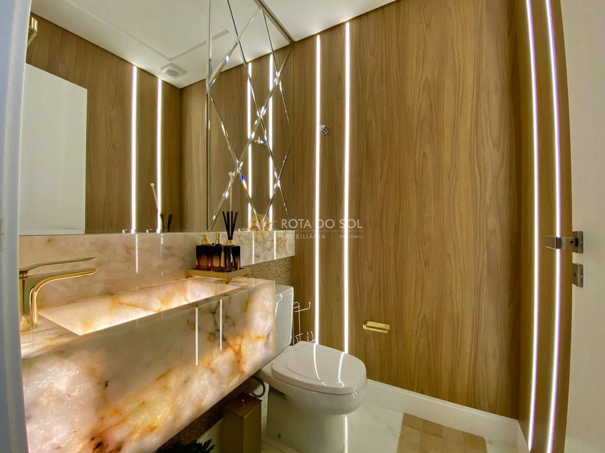 Le Premier Apartamento 3 Suítes no Centro de Itapema