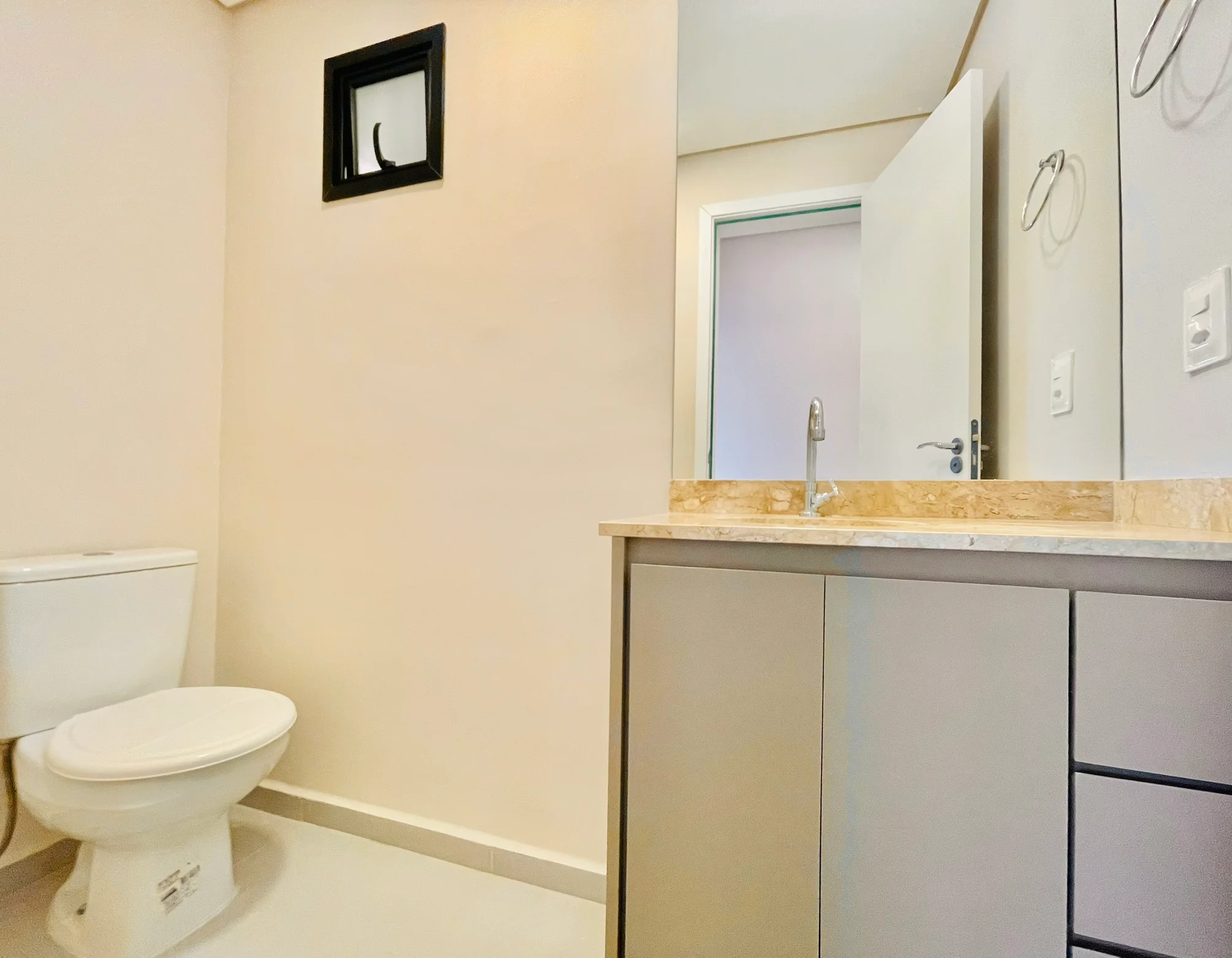 Apartamento para venda e locação com 3 dormitórios no Condomínio Lucca em Taubaté/SP. 