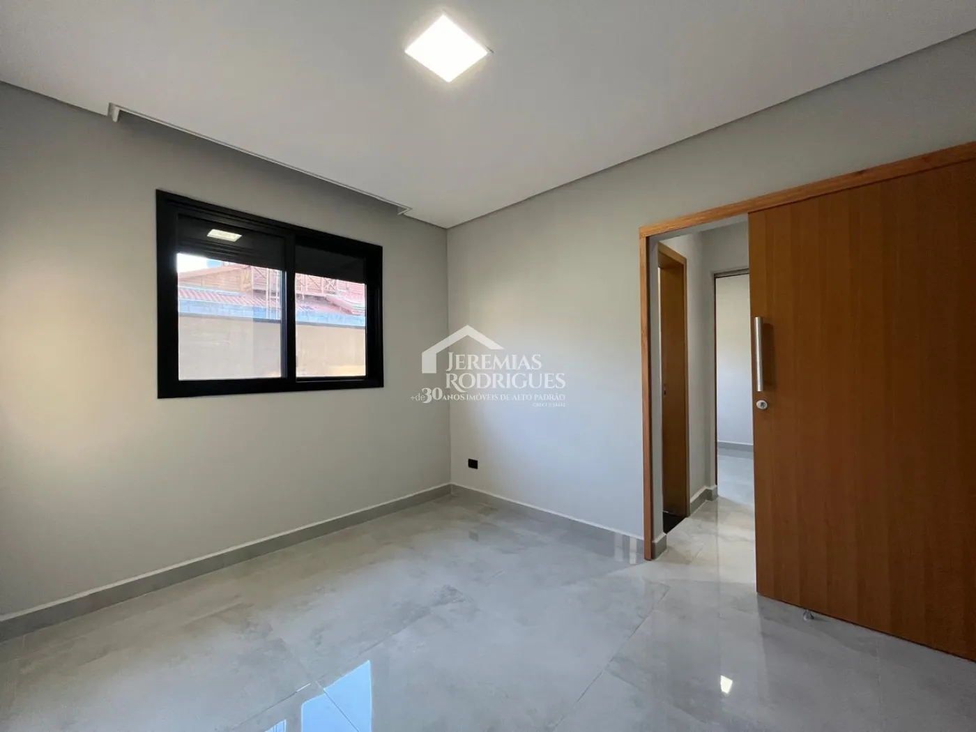Casa com 3 dormitórios, 190 m² - Condomínio Santa Mônica - Caçapava/SP.