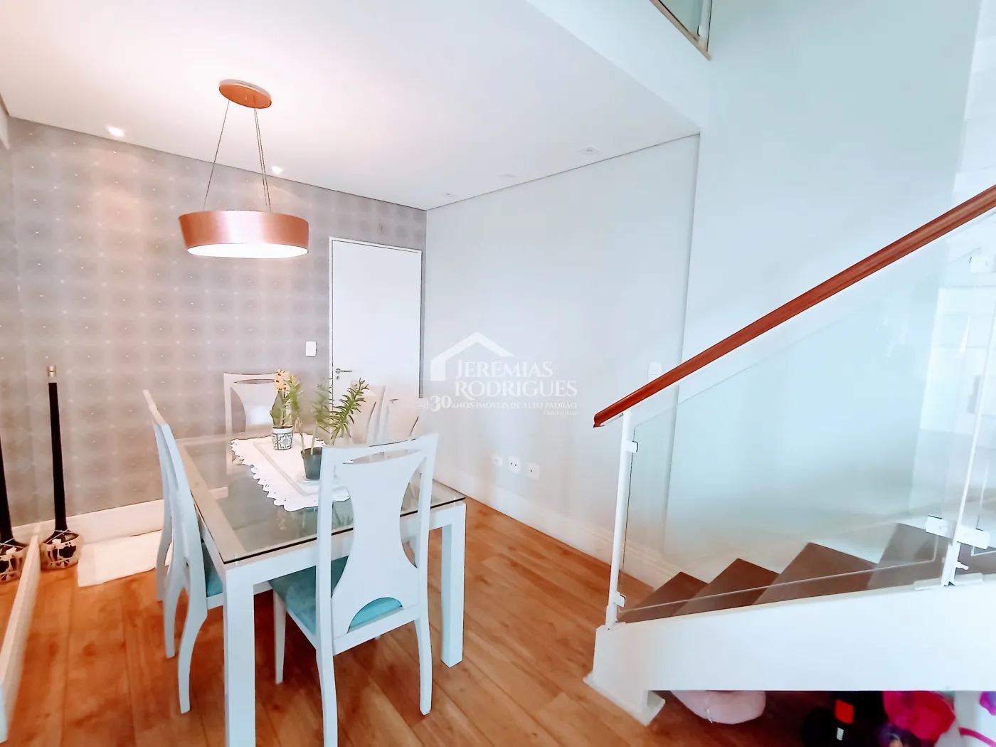 Apartamento à venda com 3 dormitórios no Edifício Jabuticabeiras em Taubaté/SP