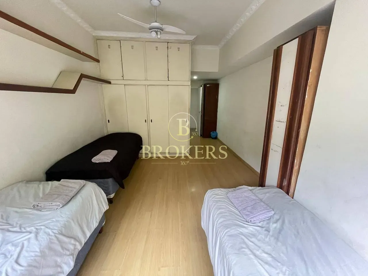 Apartamento à venda, Localização privilegiada! Em frente à Praça e à estação de metrô, Copacabana, — foto 16