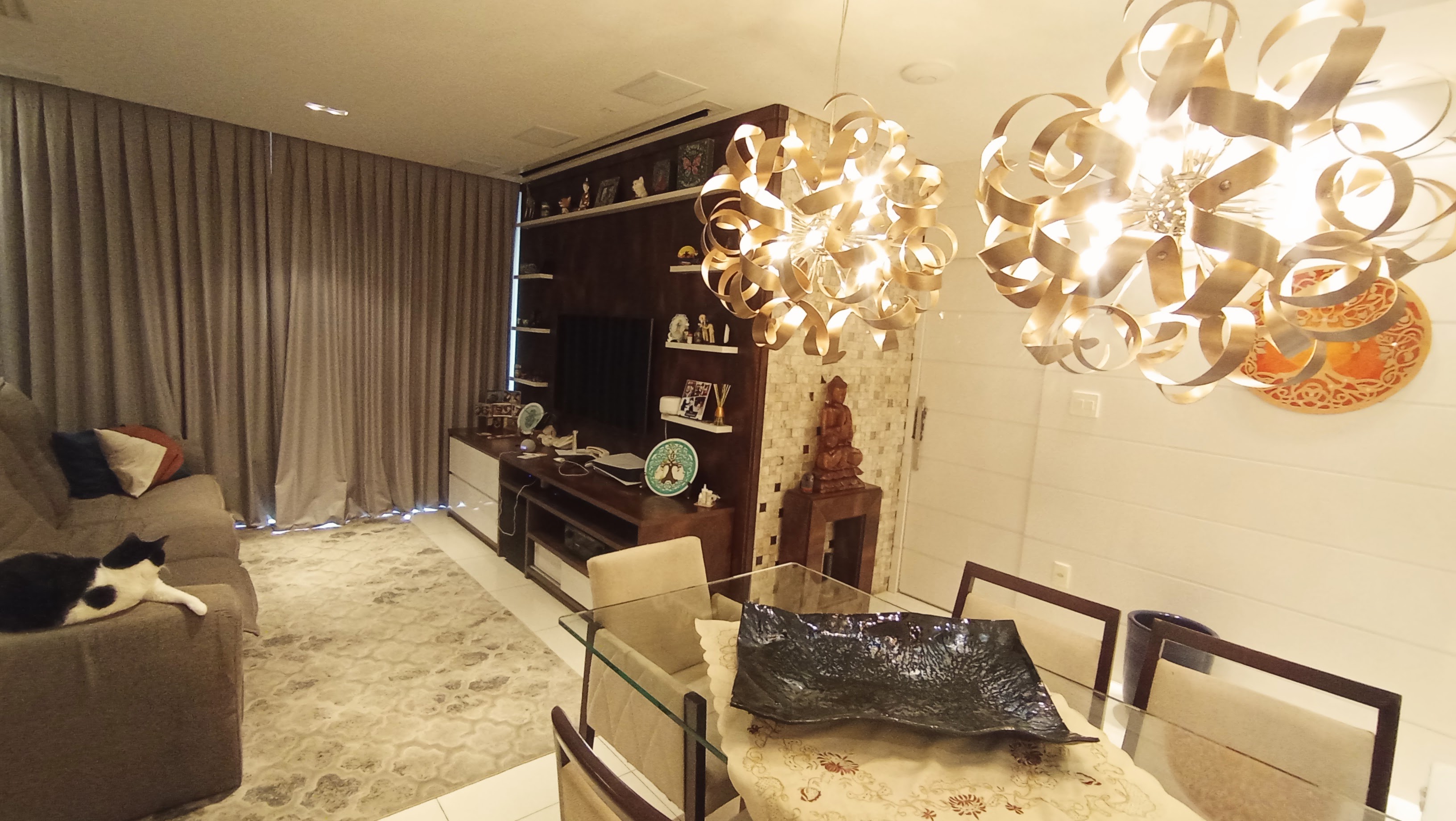 Apartamento à venda com 3 suítes no Condomínio Renaissance em Taubaté/SP.