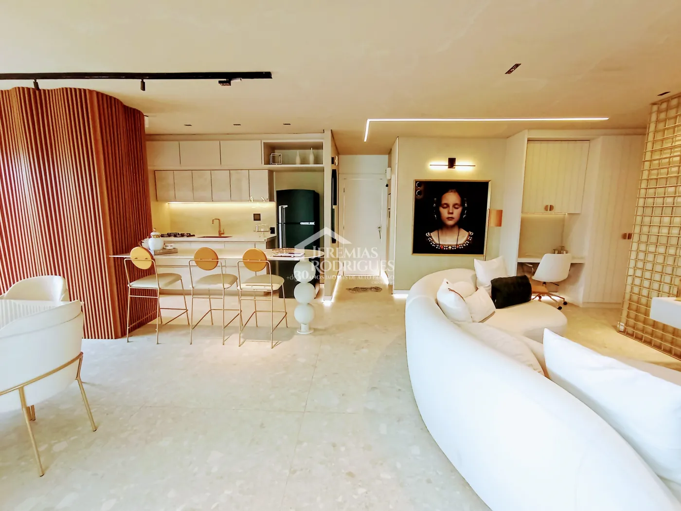 Apartamento à venda com 3 dormitórios, 117 m² no Condomínio Tríade Century Plaza em Taubaté/SP.