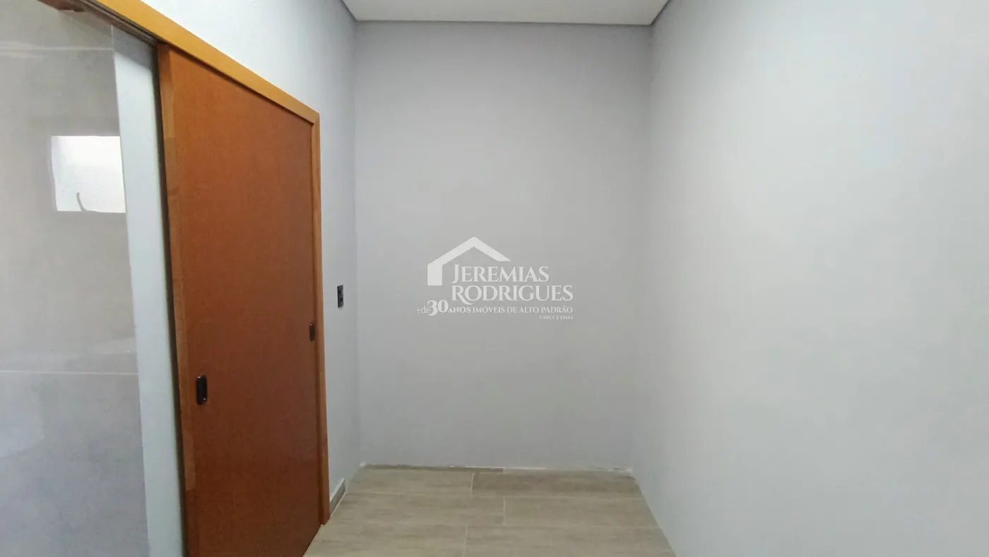 Casa à venda com 3 dormitórios no Condomínio Pérola do Vale em Tremembé/SP.