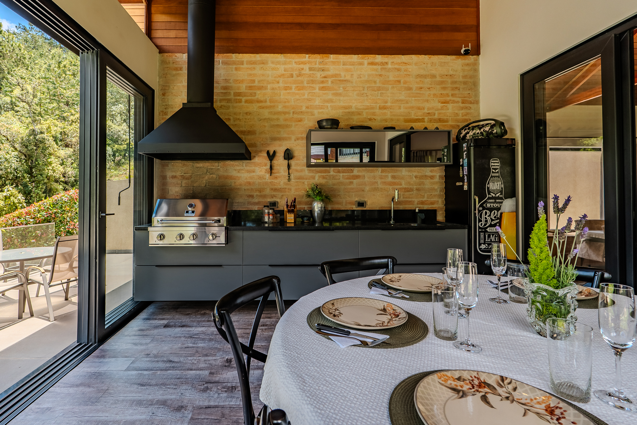 Mansão à venda com 5 suítes no Condomínio Reserva Figueiredo em Campos do Jordão/SP. 