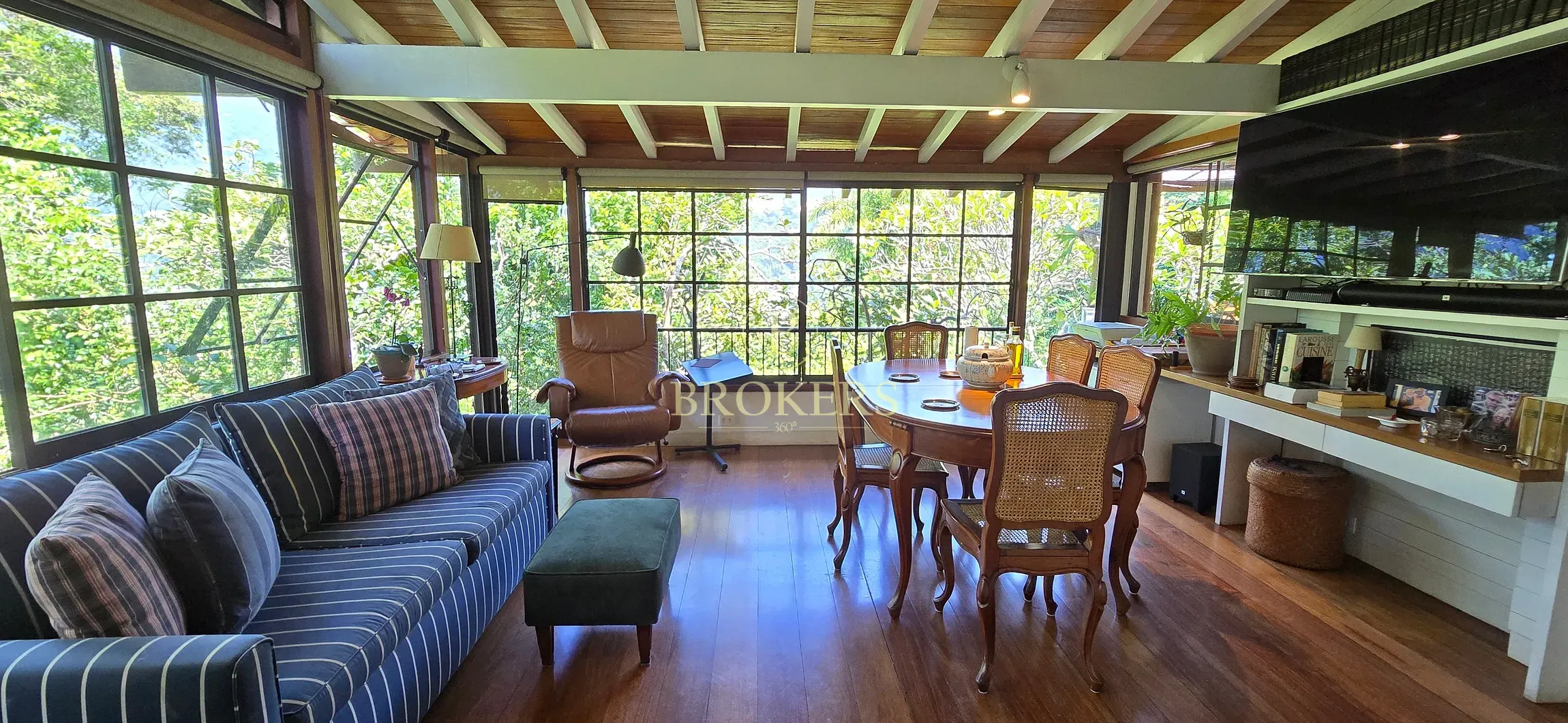 Mansão Colonial a venda em Santa Teresa: 2 Casas, Piscina e Área Gourmet. Terreno de 2.000m² , vist — foto 13