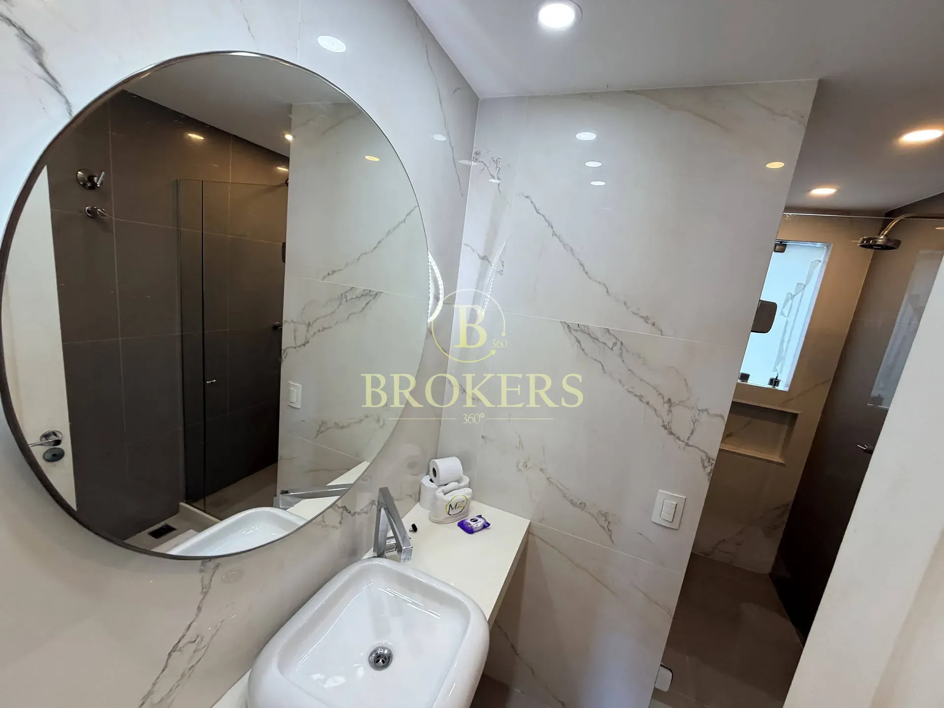 Frente mar em Copacabana: apartamento à venda de 2 quartos, andar alto com vista panorâmica, alto p — foto 16