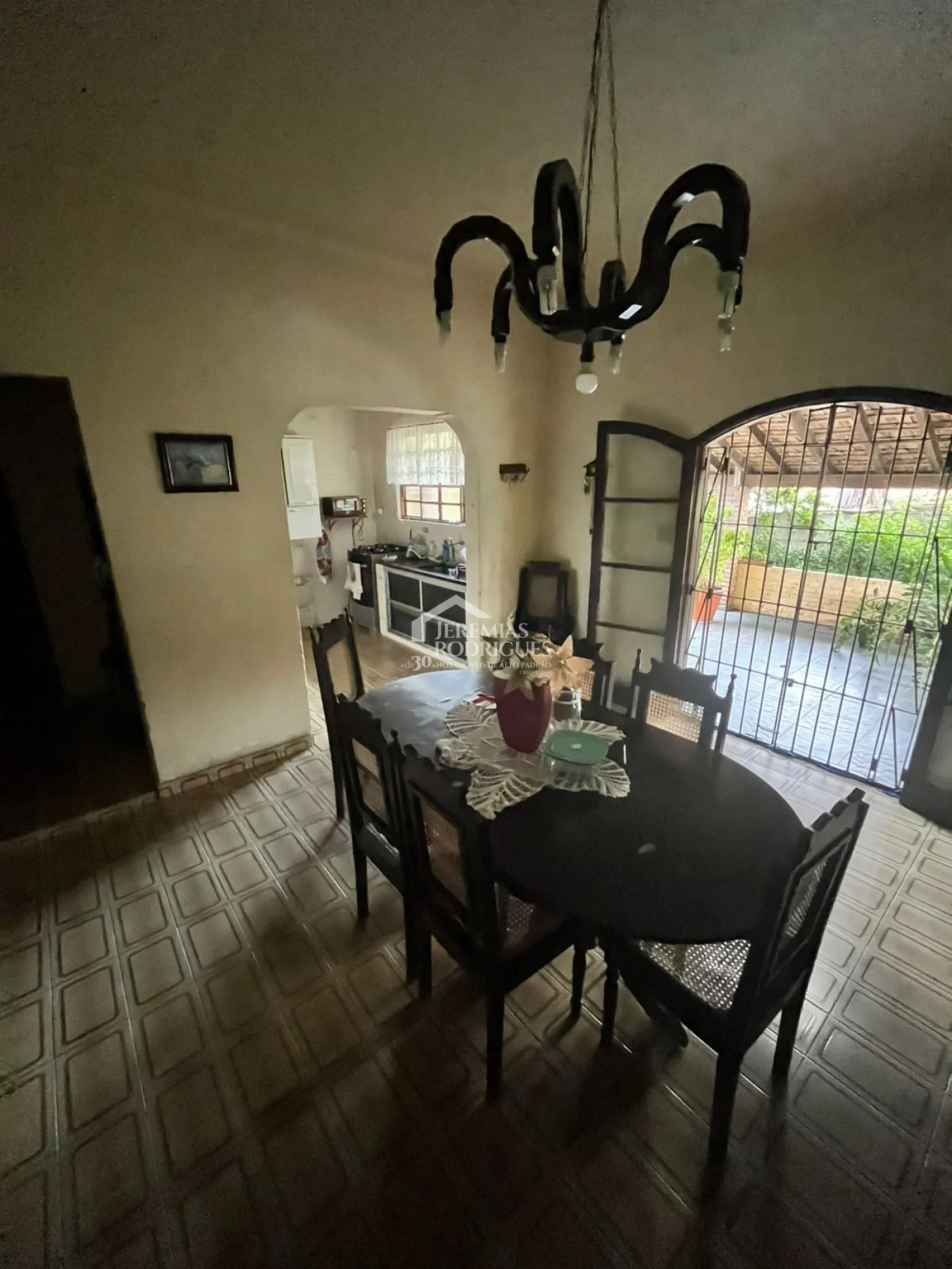 Terreno com 1.800 m² no bairro Campo Alegre em Pindamonhangaba/SP.