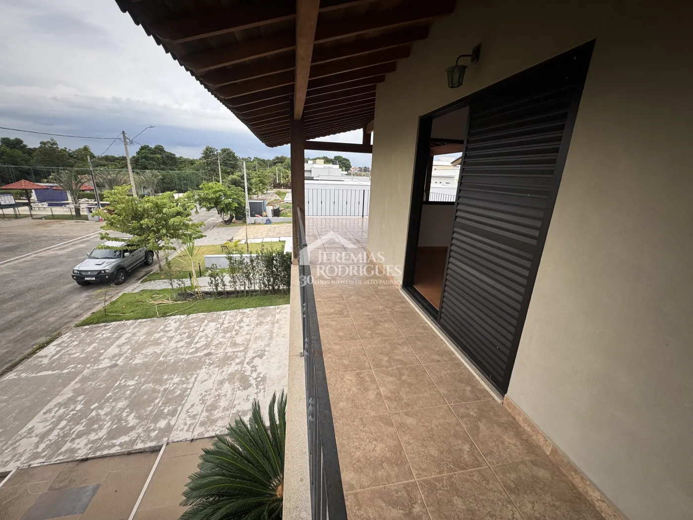 Casa para venda e locação com 4 suítes no Condomínio Village Splendore em Pindamonhangaba/SP.