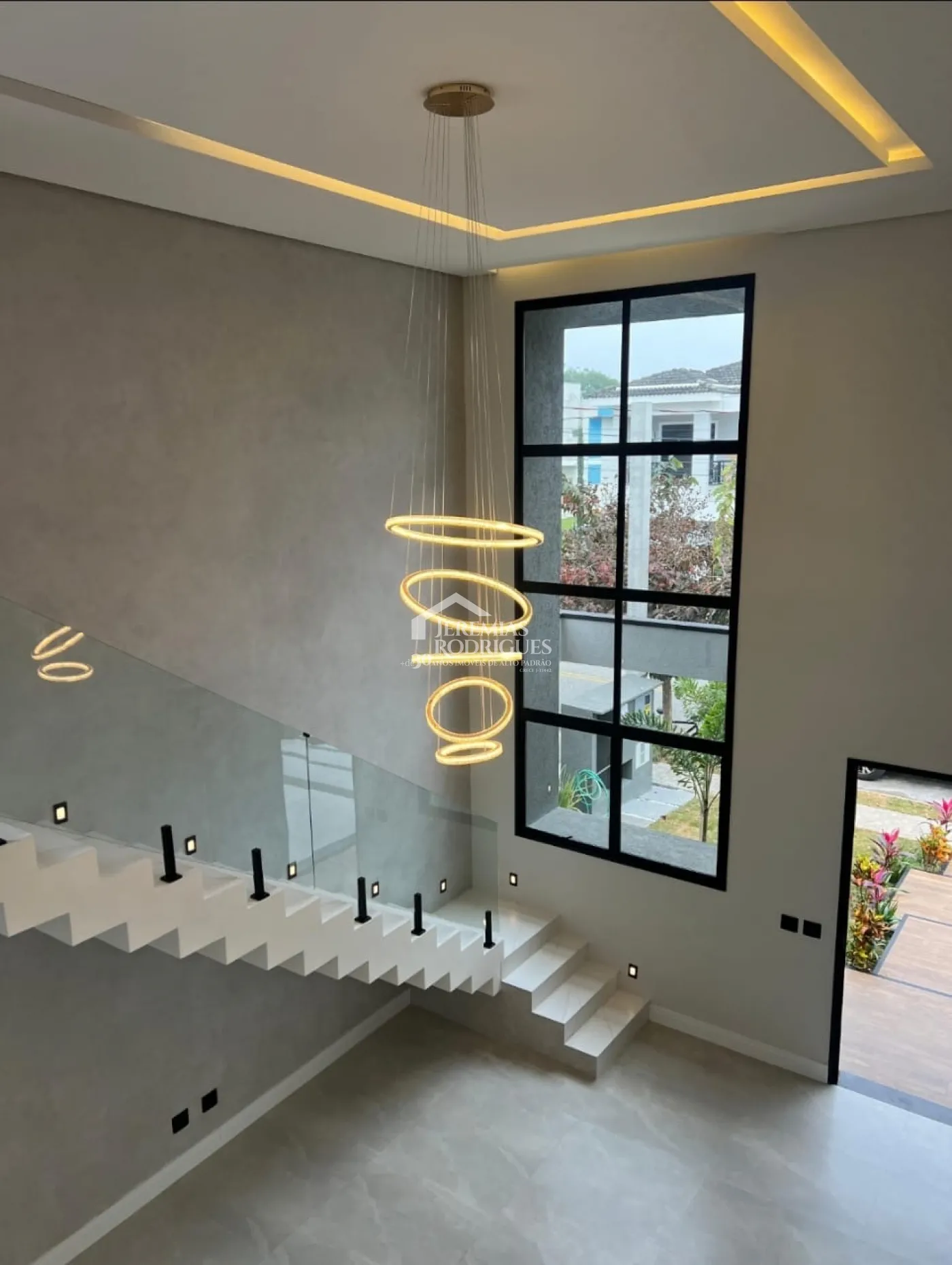 Sobrado com 4 suítes, 300 m² - Condomínio Ouro Ville - Taubaté/SP.