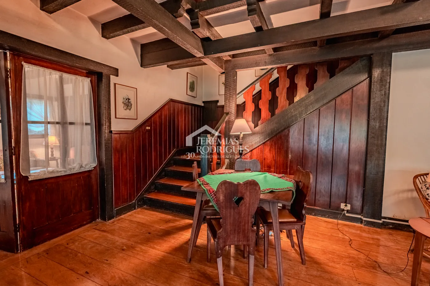 Casa com 9 dormitórios, 694 m² - Condomínio Reserva Figueiredo - Campos do Jordão/SP